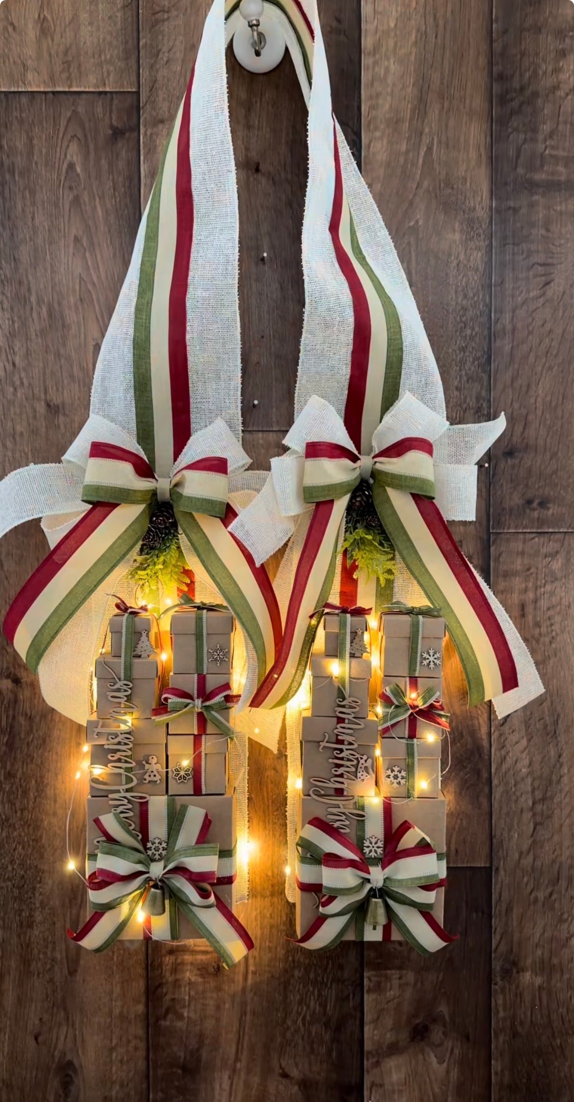 Escapulário Iluminado Merry Christmas com Presentes LED