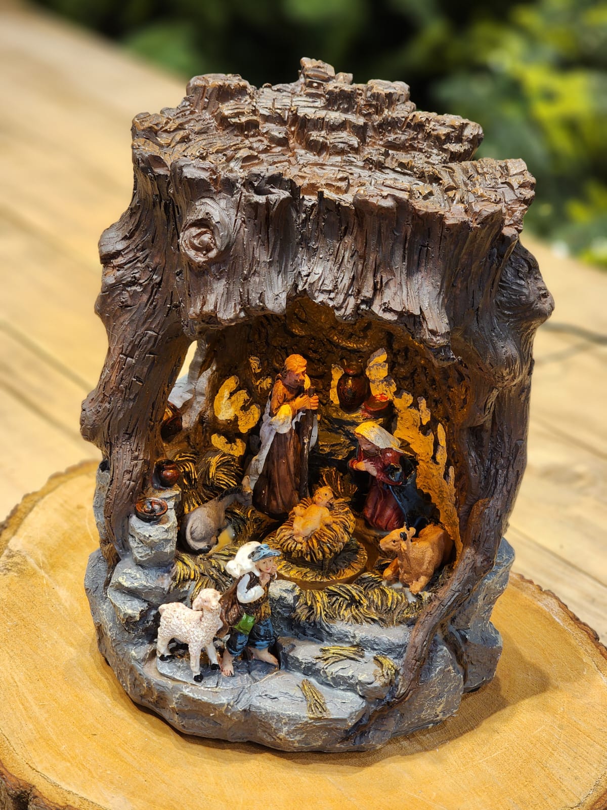 PRESÉPIO NA PEDRA COM LUZ CENÁRIO VILA NATALINA