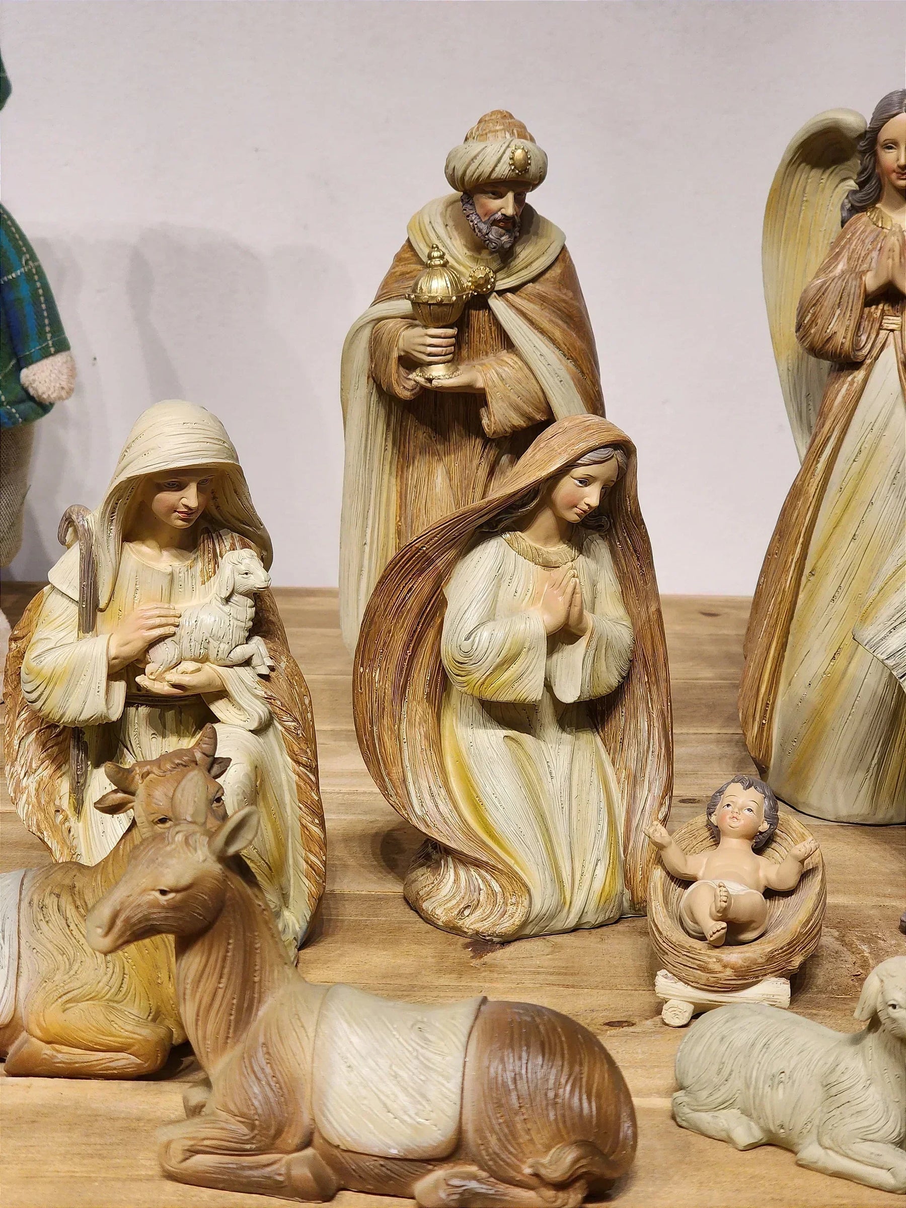 Presépio em Resina Marrom • 12 Peças • 30cm